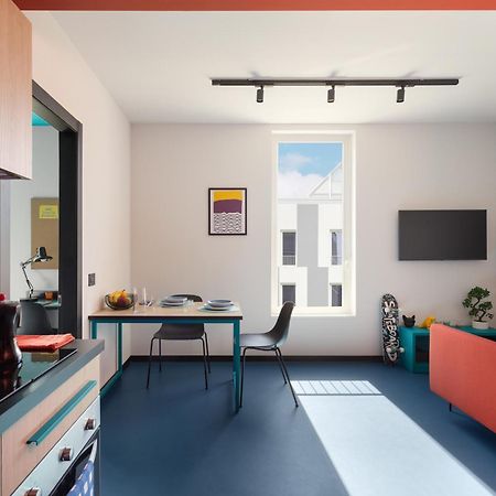Cx Milan Nom Hostel Екстериор снимка