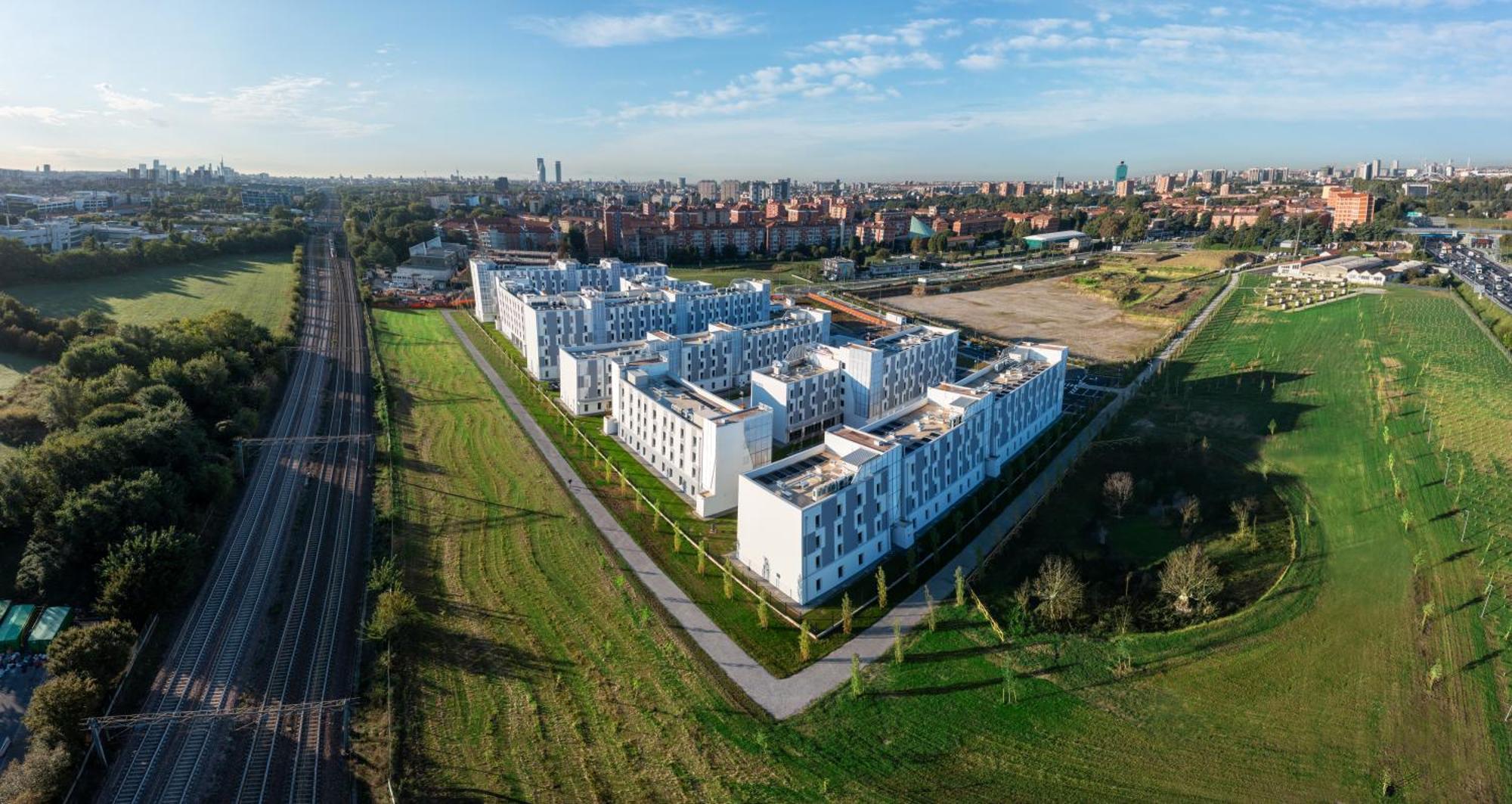 Cx Milan Nom Hostel Екстериор снимка