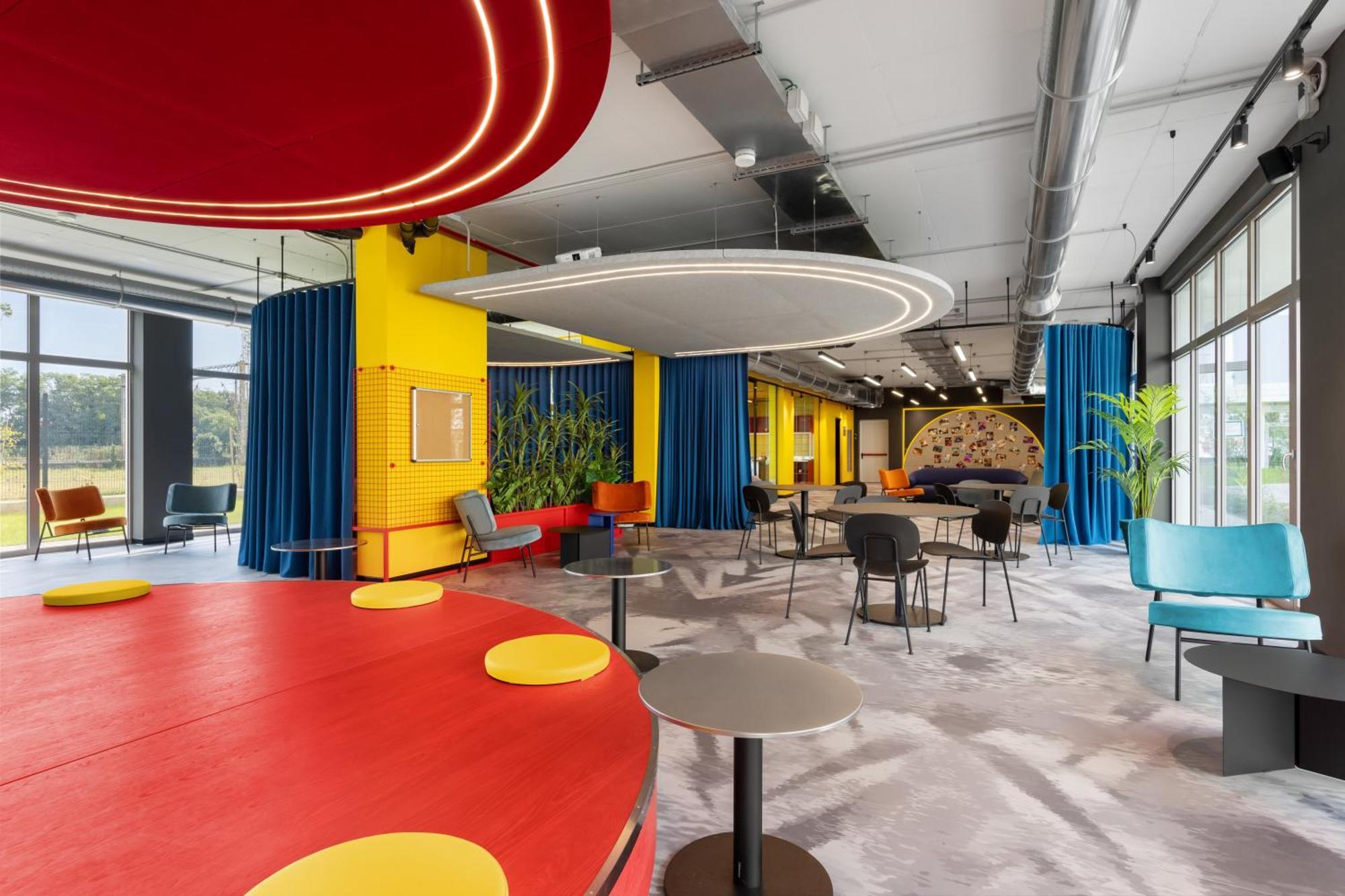 Cx Milan Nom Hostel Екстериор снимка
