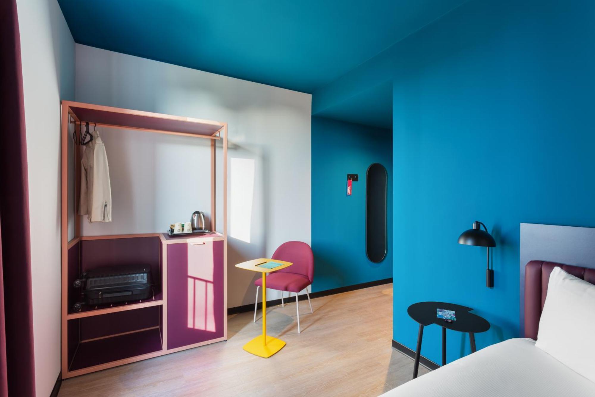 Cx Milan Nom Hostel Екстериор снимка