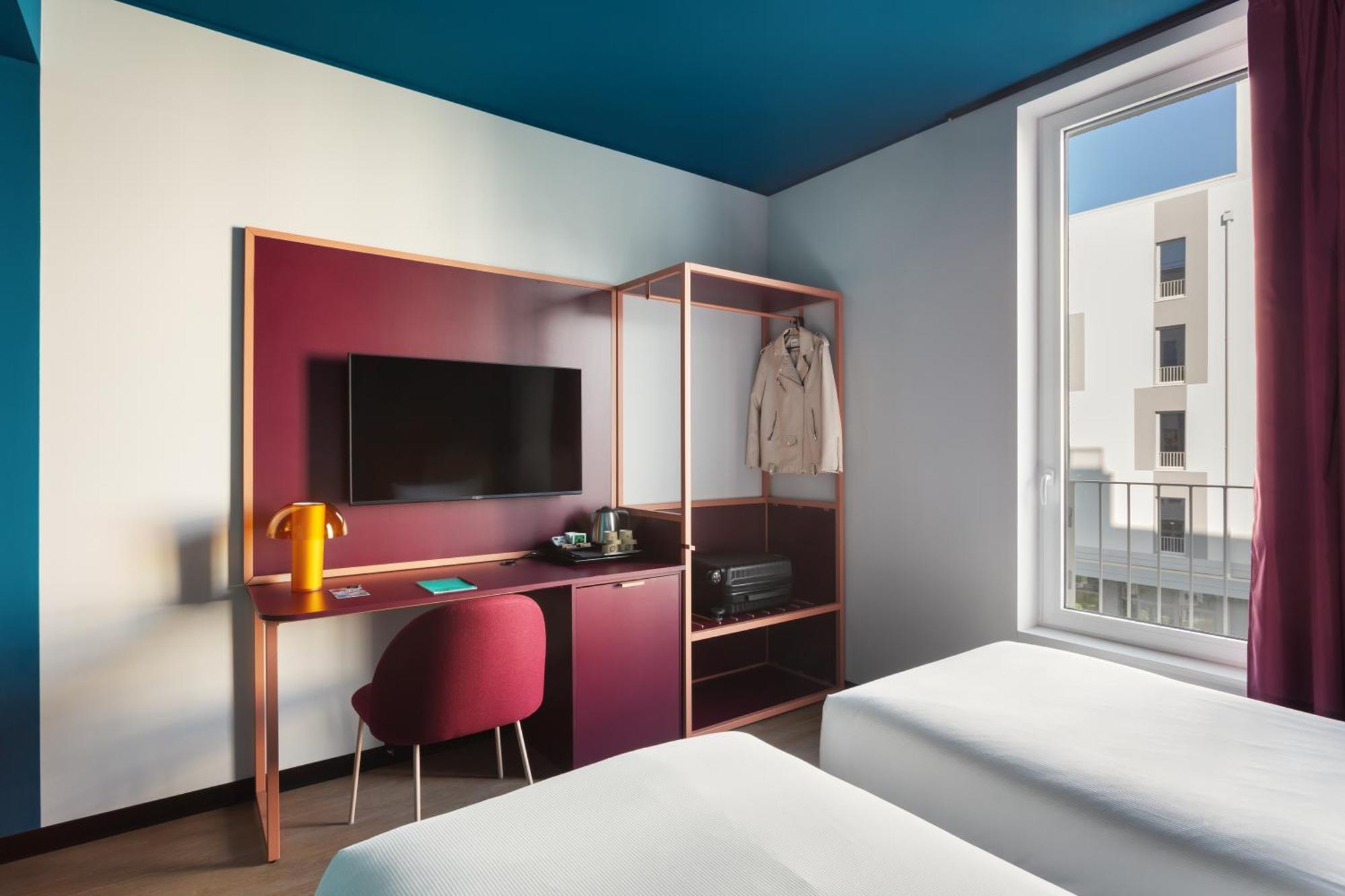 Cx Milan Nom Hostel Екстериор снимка