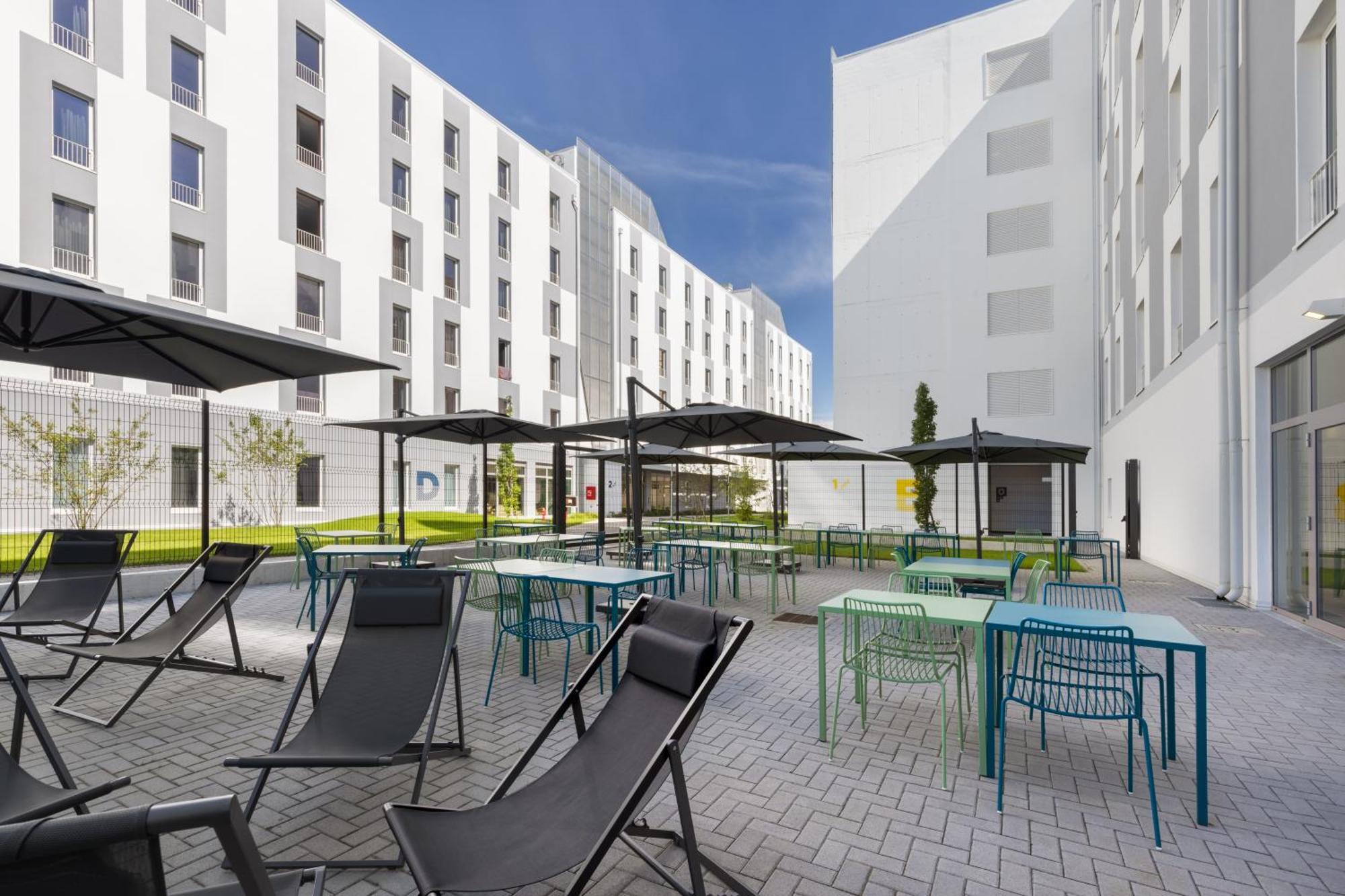 Cx Milan Nom Hostel Екстериор снимка